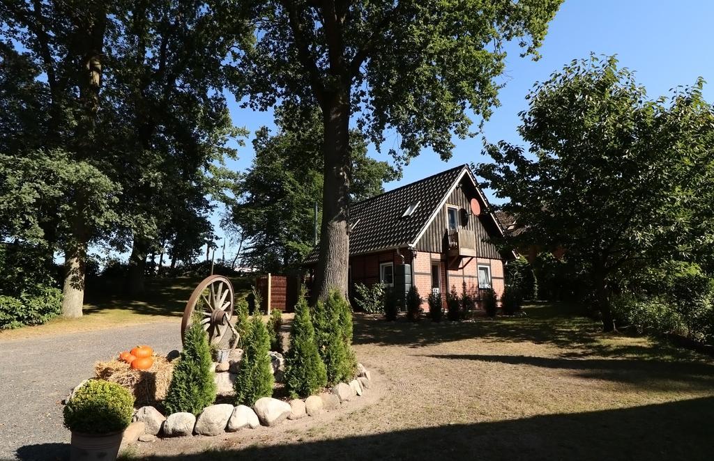 Ostehof Weertzen Villa Buitenkant foto
